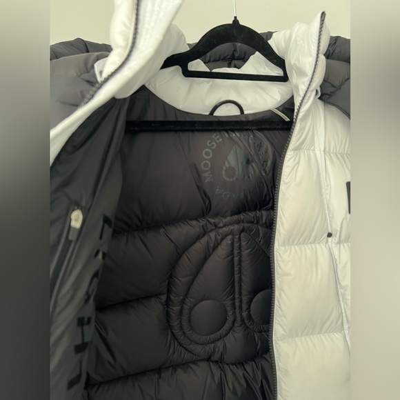 Moose Knuckles - flightweight Bushwick Vest - Picture 12 of 14